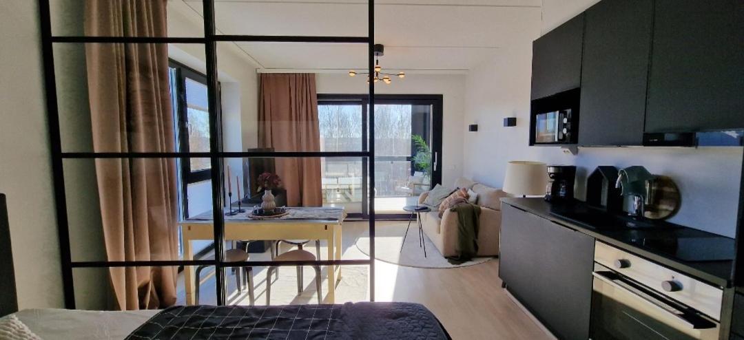 Modern Apartment Near Tampereen Messukeskus, With Own Private And Free Parking Exterior foto